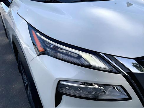 Used 2023 Nissan Rogue SV image 29