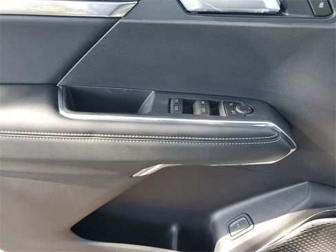 New 2026 GMC Acadia Elevation image 17