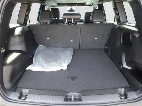 New 2026 Jeep Cherokee Overland image 7