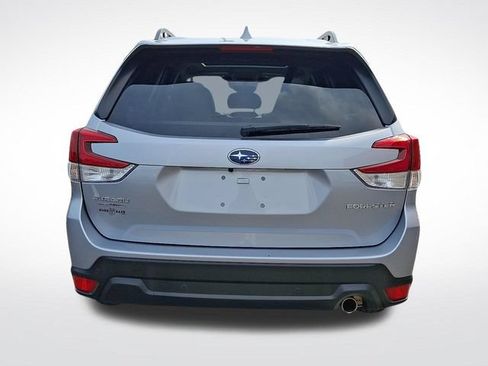 Used 2022 Subaru Forester Limited AWD/4WD image 5