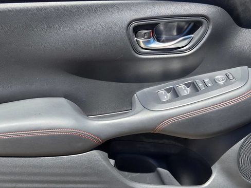 Used 2025 Honda HR-V Sport image 15