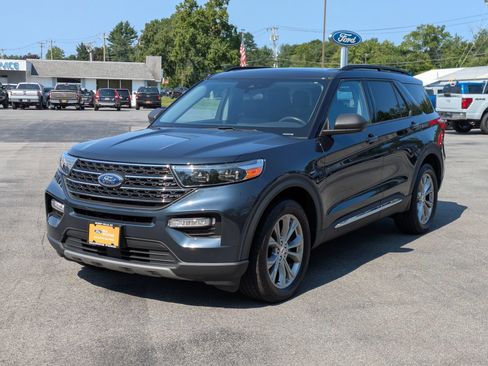 Certified 2023 Ford Explorer XLT w/ Equipment Group 202A AWD/4WD image 5