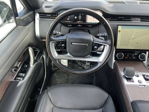 Certified 2023 Land Rover Range Rover Long Wheelbase SE AWD/4WD image 15