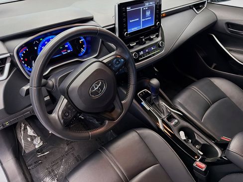 Used 2022 Toyota Corolla LE w/ Premium Interior Package image 7