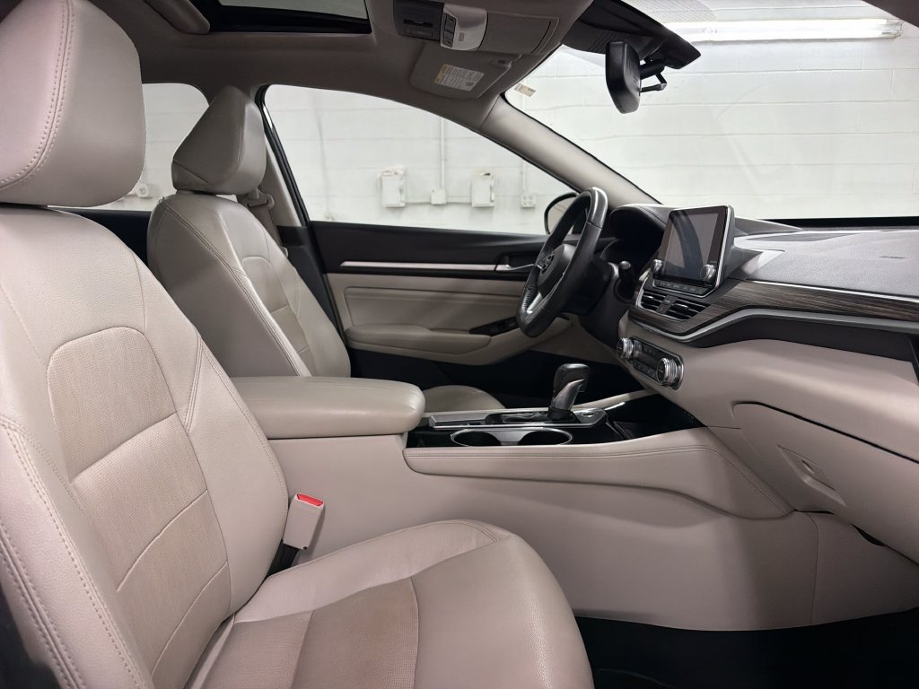 Used 2020 Nissan Altima 2.5 SL FWD image 30