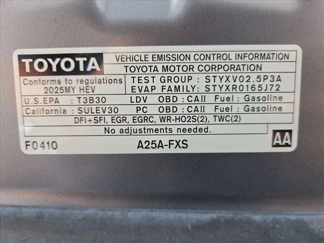 Used 2025 Toyota Camry SE FWD image 23