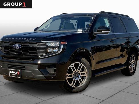 New 2025 Ford Expedition Active image 1