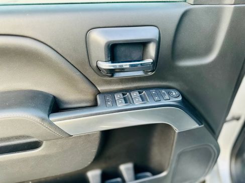 Used 2019 Chevrolet Silverado 1500 LT AWD/4WD image 8