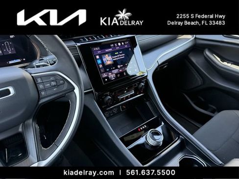 Used 2025 Jeep Grand Cherokee Laredo X w/ Luxury Tech Group I RWD image 26