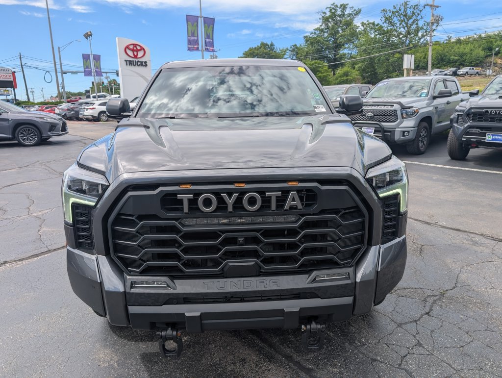 Used 2026 Toyota Tundra Limited AWD/4WD image 11