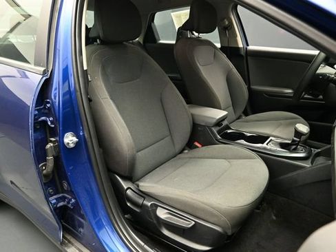Used 2025 Kia K4 FWD image 16