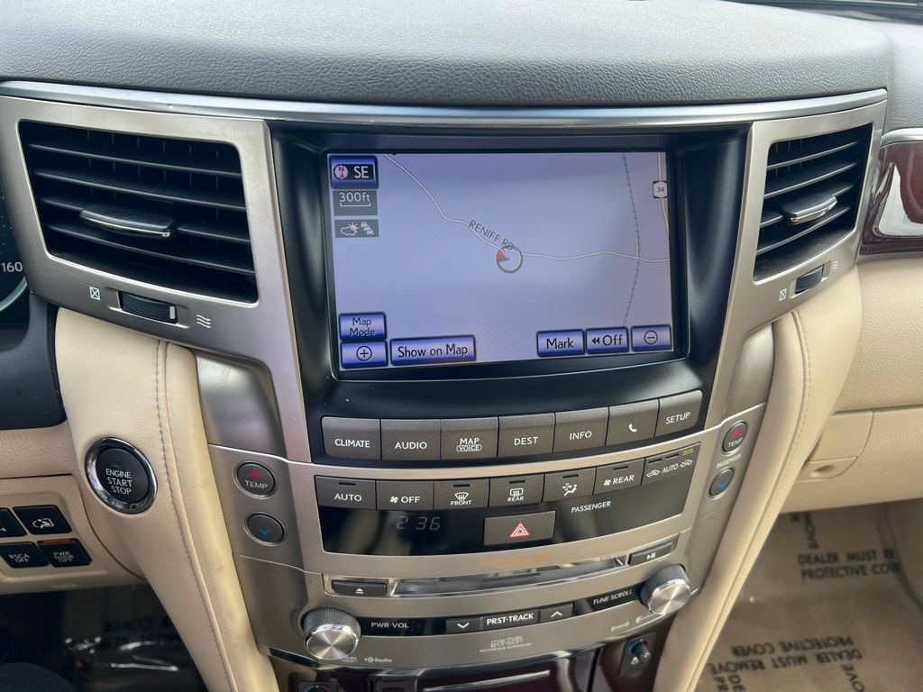 Used 2013 Lexus LX 570 4WD w/ Luxury Pkg image 48