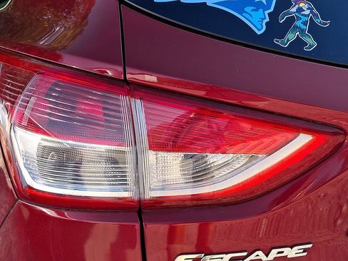 Used 2014 Ford Escape SE w/ Equipment Group 201A AWD/4WD image 9