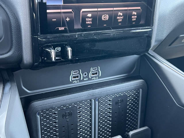 New 2026 RAM 2500 Laramie AWD/4WD image 32