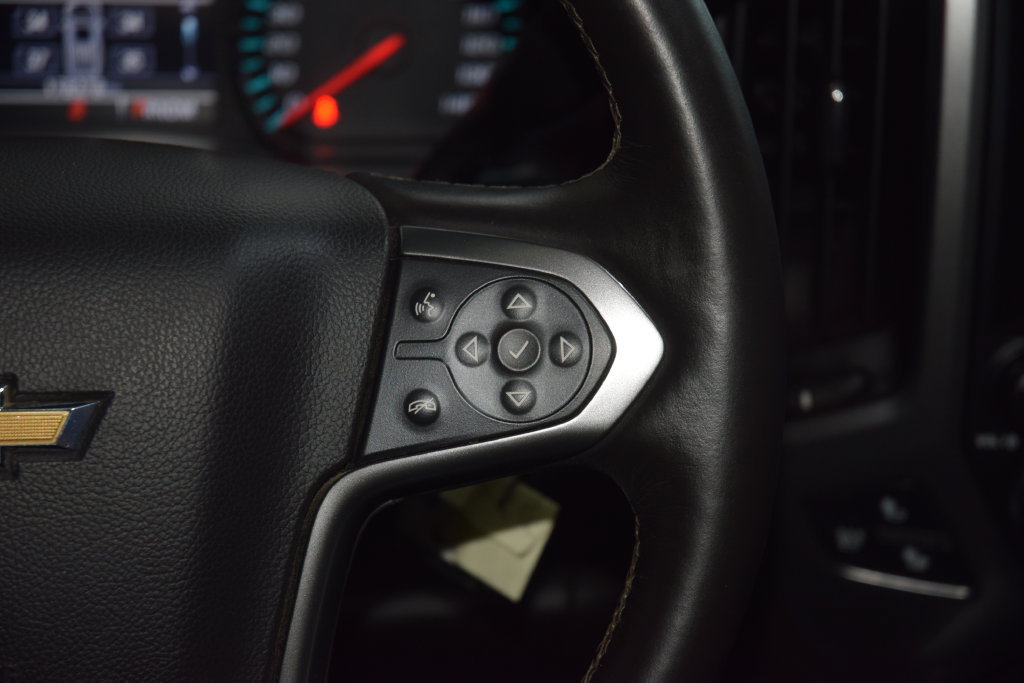 Used 2015 Chevrolet Silverado 1500 LTZ w/ LTZ Plus Package AWD/4WD image 34
