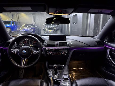Used 2015 BMW M4 Coupe w/ Executive Package RWD image 18