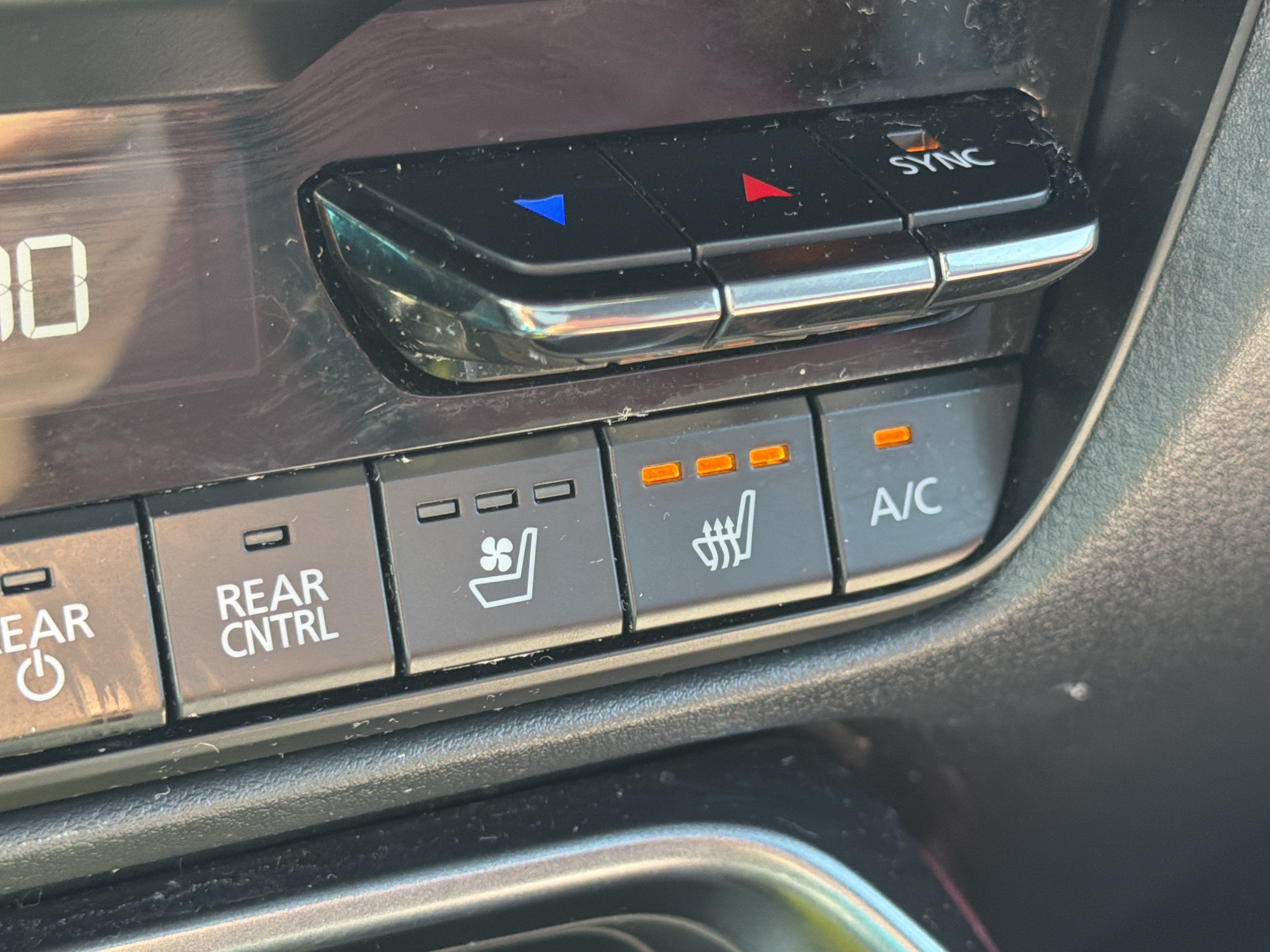 Certified 2025 MAZDA CX-70 Plug-In Hybrid w/ Premium Plus AWD/4WD image 23