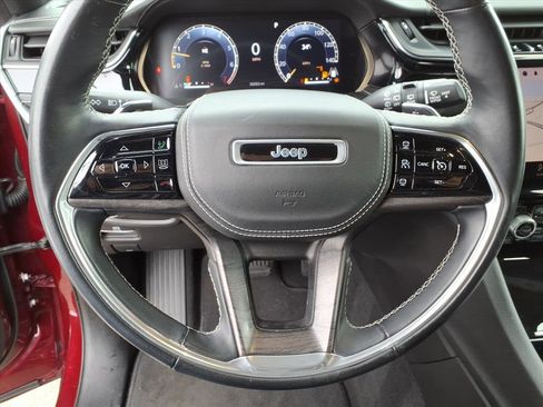 Used 2022 Jeep Grand Cherokee Overland w/ Luxury Tech Group IV image 18