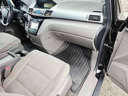 Used 2011 Honda Odyssey EX image 12