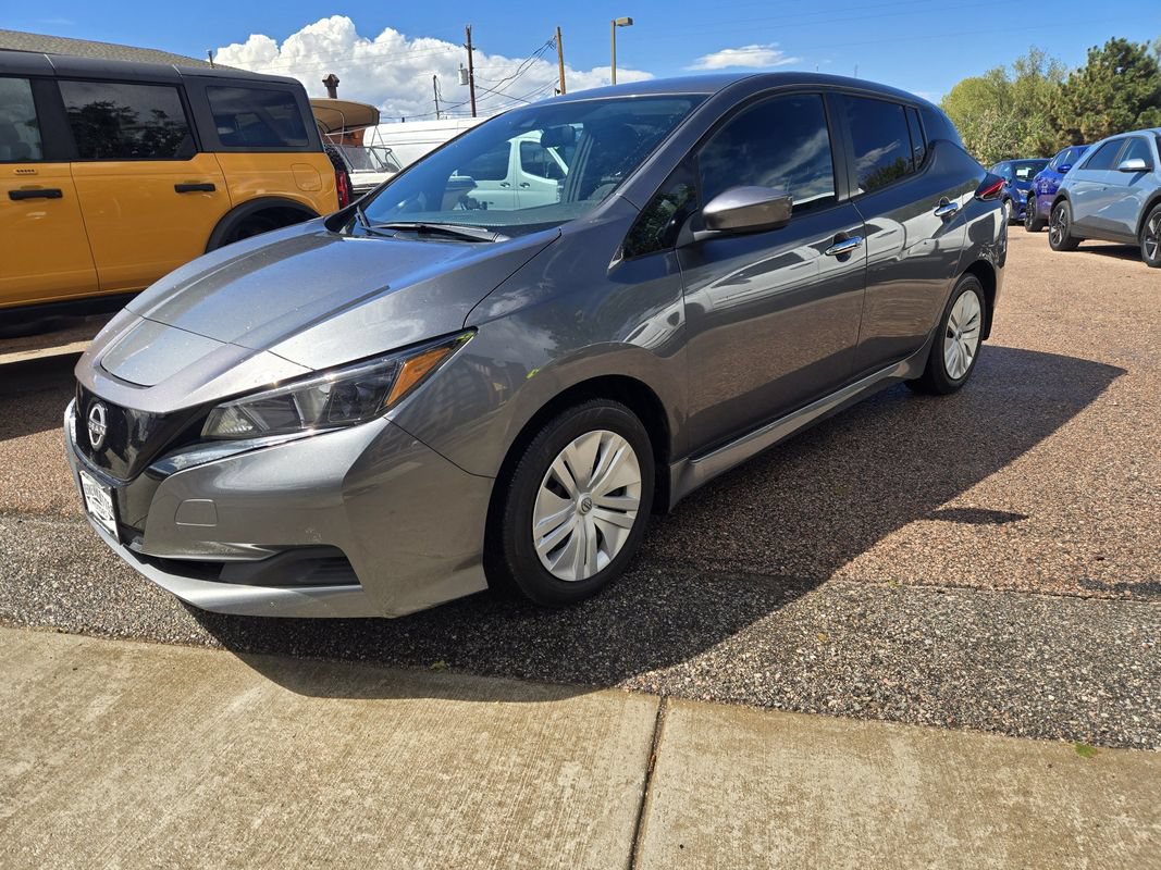 Used 2025 Nissan Leaf S FWD image 4