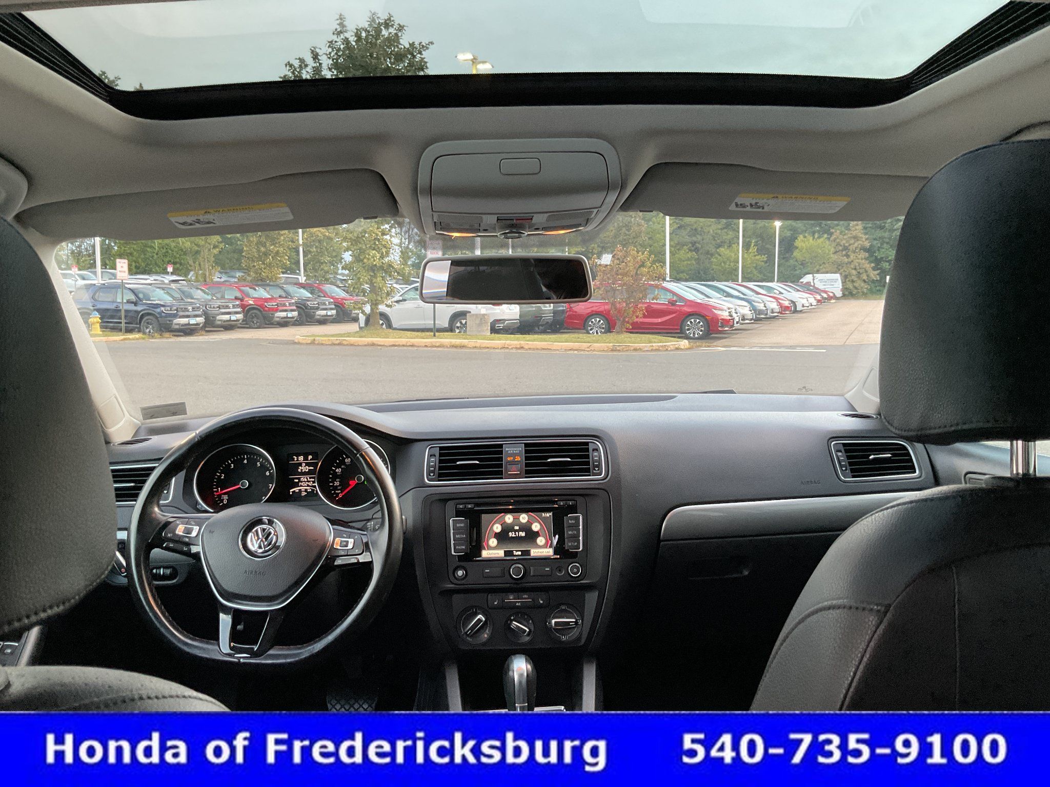 Used 2015 Volkswagen Jetta SE FWD image 29