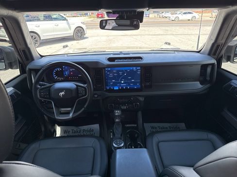 Used 2022 Ford Bronco Everglades image 28