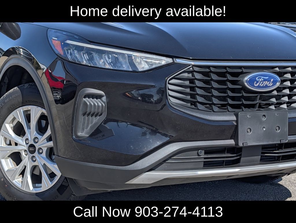 Used 2025 Ford Escape Active AWD/4WD image 10