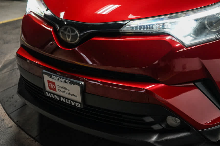 Used 2018 Toyota C-HR XLE FWD image 9