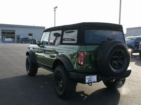 Used 2023 Ford Bronco Wildtrak image 5