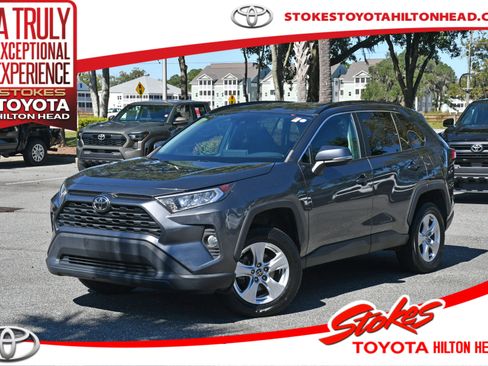 Used 2021 Toyota RAV4 XLE image 1