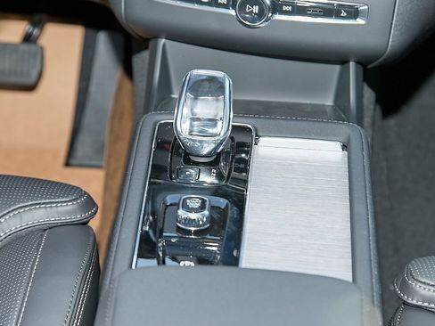 New 2026 Volvo XC90 B6 Ultra w/ Protection Package image 30