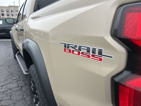 Used 2024 Chevrolet Colorado Trail Boss w/ Advanced Trailering Package AWD/4WD image 15