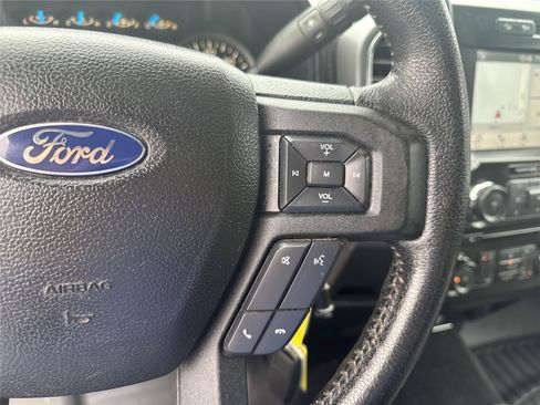 Used 2016 Ford F150 XLT w/ Equipment Group 302A Luxury AWD/4WD image 18