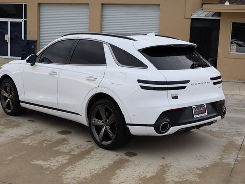 Used 2023 Genesis GV70 2.5T w/ Sport Prestige Package AWD/4WD image 7