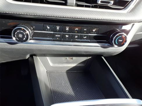 New 2026 Chevrolet Equinox LT image 19