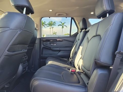 Used 2024 Honda Pilot EX-L image 15