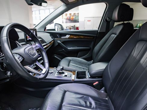 Used 2018 Audi Q5 Premium w/ Convenience Package AWD/4WD image 18