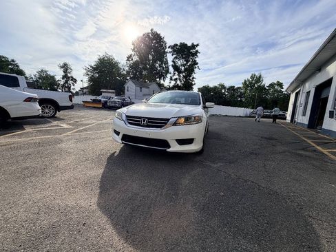 Used 2013 Honda Accord LX image 2