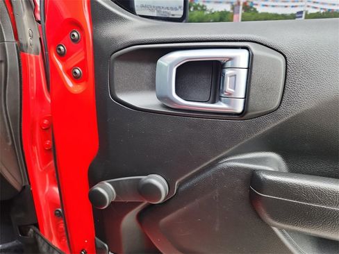 Used 2023 Jeep Wrangler Sport image 28