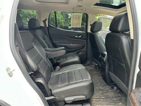 Used 2021 GMC Acadia Denali w/ Denali Technology Package AWD/4WD image 22