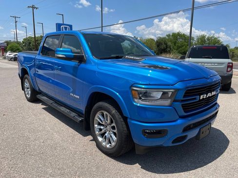 Used 2022 RAM 1500 Laramie AWD/4WD image 7