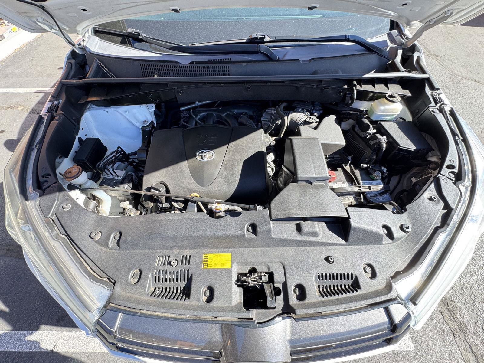 Used 2019 Toyota Highlander XLE AWD/4WD image 27