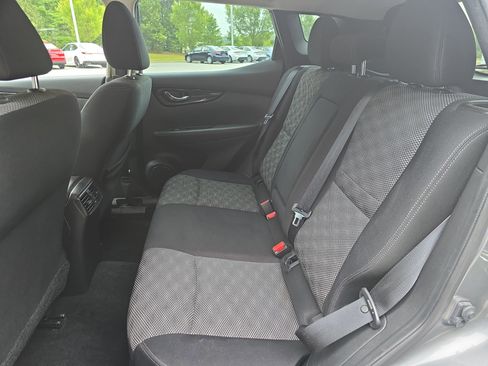 Used 2018 Nissan Rogue Sport SV FWD image 15