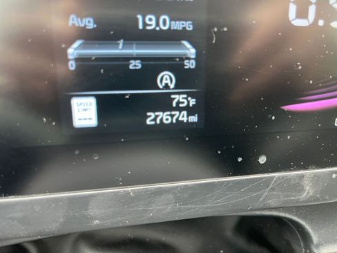 Used 2025 Kia Sportage LX image 39