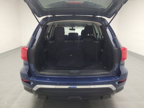 Used 2019 Nissan Pathfinder SV image 29