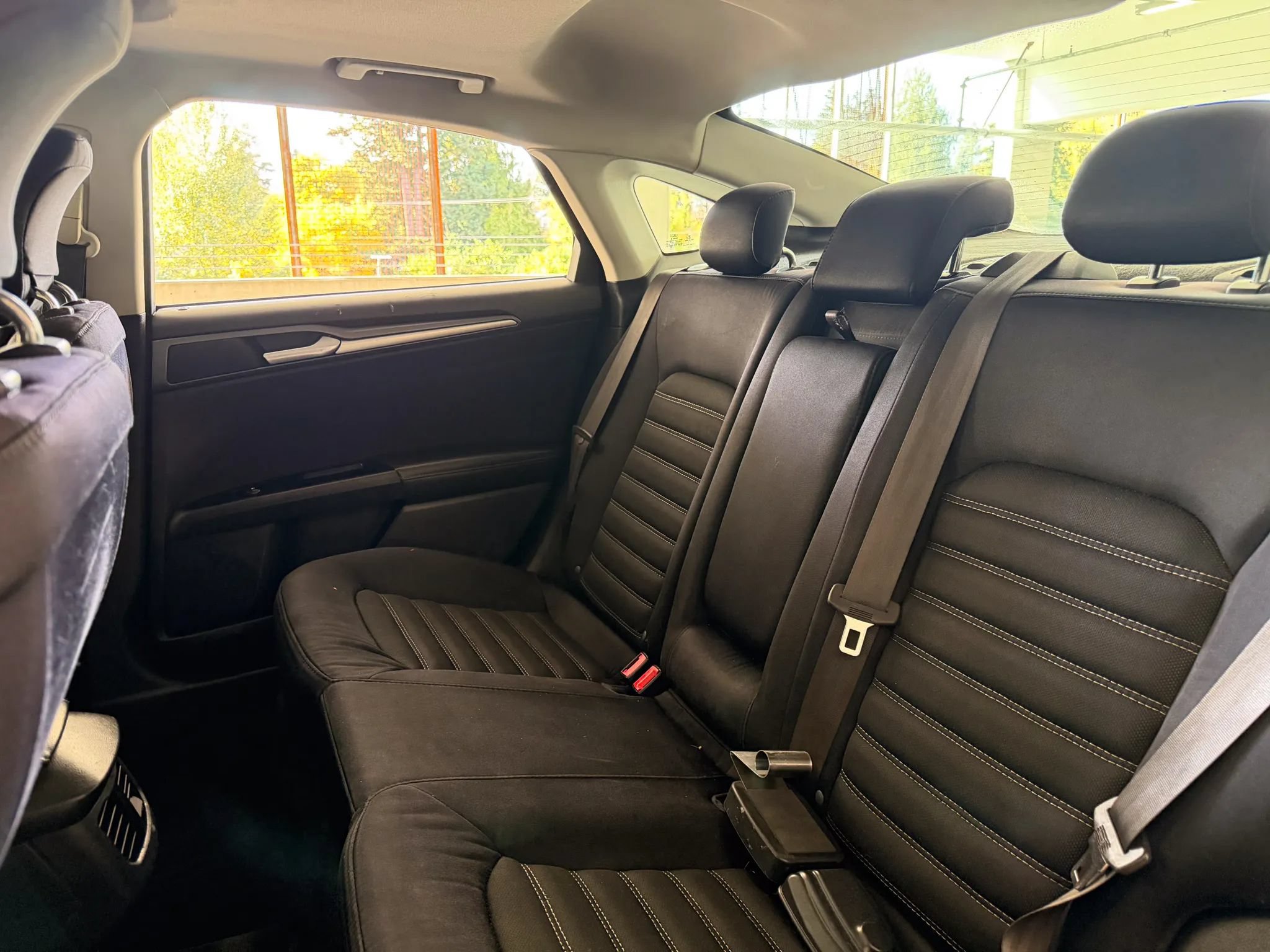 Used 2013 Ford Fusion SE FWD image 19