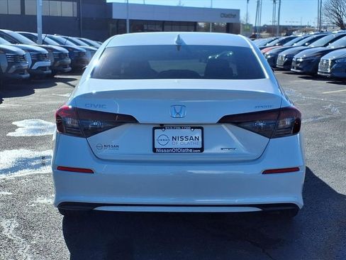 Used 2025 Honda Civic Sport image 28