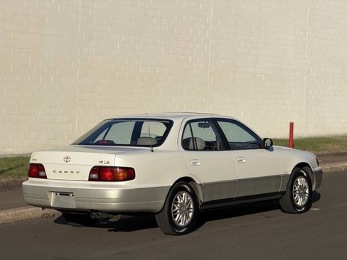 Used 1996 Toyota Camry LE FWD image 10