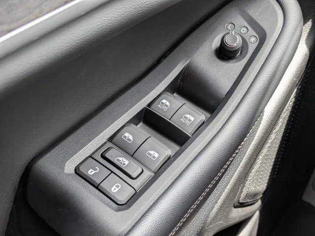 Used 2023 Jeep Grand Cherokee Limited AWD/4WD image 26
