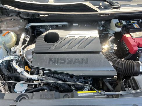 Used 2024 Nissan Rogue Platinum FWD image 19